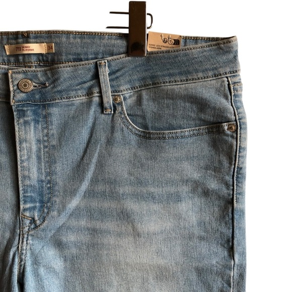 NWT Levi’s 711 Skinny Jeans Size 34 Eternal Indigo Light Wash NEW - Picture 4 of 15